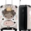 NoBoringSuitcases.com® Kinderkoffer - Trolley Op Wieltjes - Prinses - Hartjes - Kroon - Roze - Meisjes - Koffer Meisje - Past Binnen 55x40x20 Cm En 55x35x25 Cm - Reiskoffer - Fotokoffer -Voyago Winkel 1000x1200 6