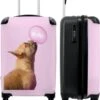 NoBoringSuitcases.com® Kinderkoffer - Hond - Dieren - Kauwgom - Roze - Kinderen - Trolley Kinderen - Past Binnen 55x40x20 Cm En 55x35x25 Cm - Reiskoffer Met Wielen - Koffertje -Voyago Winkel 1000x1200 8