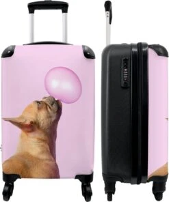 NoBoringSuitcases.com® Kinderkoffer - Hond - Dieren - Kauwgom - Roze - Kinderen - Trolley Kinderen - Past Binnen 55x40x20 Cm En 55x35x25 Cm - Reiskoffer Met Wielen - Koffertje 24 NoBoringSuitcases.com® Kinderkoffer - Hond - Dieren - Kauwgom - Roze - Kinderen - Trolley Kinderen - Past Binnen 55x40x20 Cm En 55x35x25 Cm - Reiskoffer Met Wielen - Koffertje -Voyago Winkel 1000x1200 9
