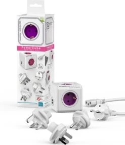 DesignNest PowerCube ReWirable DUO USB Reisstekker - Reis Adapter - 4 Stopcontacten - 2 USB Laders - 3x Wereld Reis Plug + 1 Meter IEC EU Kabel DE - Wit/Paars - Wereld Stekker -Voyago Winkel 1032x1200 4