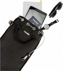 Pacsafe Travelsafe 5L GII-Anti Diefstal Portable Safe-5 L-Zwart (Black) 9 Pacsafe Travelsafe 5L GII-Anti Diefstal Portable Safe-5 L-Zwart (Black) -Voyago Winkel 1062x1200 5