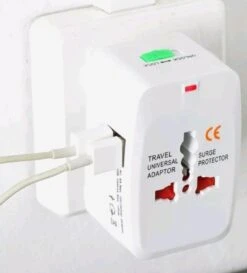 Universele Wereldstekker / Travel Ac Oplader / Met 2 USB Poorten/ Adapter Stekker / Internationale Reisstekker Voor Amerika (USA) / Australië / Azië / Engeland (UK) / Zuid Amerika / Afrika / Reis Oplader / Wit -Voyago Winkel 1084x1200 4