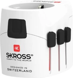 SKROSS - Reisadapter - Europa Naar Wereld - Met Randaarde Stekker (zonder Zwitserland & Italië) + 2xUSB 2400 MA -Voyago Winkel 1124x1200 2