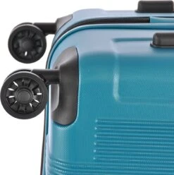Oistr Noorvik 4 Wheel Spinner 79 Ocean Blue -Voyago Winkel 1196x1200 2