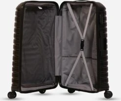 ©TROLLEYZ - Berlin No.11 - Reiskoffer 78cm Met Cijferslot - Dubbele Wielen - 360° Spinners - 100% Polypropyleen - Reiskoffer In Night Black -Voyago Winkel 1200x1000