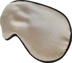Slaapmasker Extra Zacht Satijn - Beige - Thuis - Verduisterend - Onderweg - Vliegtuig - Festival - Slaapcomfort - ODaani -Voyago Winkel 1200x1051 17