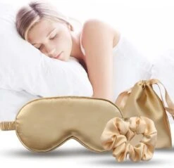 Slaapmasker 3-in-1 Bijpassend Zakje En Scrunchie - Goud - Oogmasker - Vrouwen - Zijde - Slaapmaskers - Slaap - Cadeau Voor Haar -Voyago Winkel 1200x1163 9