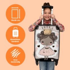 NoBoringSuitcases.com® Kinderkoffer - Trolley Op Wieltjes - Prinses - Hartjes - Kroon - Roze - Meisjes - Koffer Meisje - Past Binnen 55x40x20 Cm En 55x35x25 Cm - Reiskoffer - Fotokoffer -Voyago Winkel 1200x1200 1284