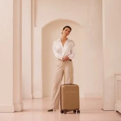 SUITSUIT - Fab Seventies - Cuban Sand - Duo Set (55/76 Cm) -Voyago Winkel 1200x1200 1357