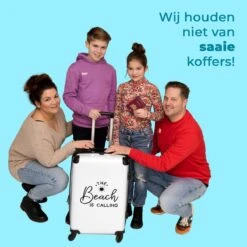 NoBoringSuitcases.com® Koffer Groot - Tekst - Strand - The Beach Is Calling - Zwart Wit - Vakantie - Trolley Koffer Met TSA-slot - Met Wielen - 90 Liter - Reiskoffer - 66 Cm -Voyago Winkel 1200x1200 1675