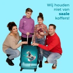 NoBoringSuitcases.com® Koffer Groot - Koe - Ballet - Portret - Blauw - Dieren - Trolley Koffer Met TSA-slot - Met Wielen - 90 Liter - Reiskoffer - 66 Cm -Voyago Winkel 1200x1200 1816