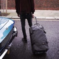 Eastpak TRANVERZ M Reiskoffer (67 X 35.5 X 30 Cm) - Black Denim 31 Eastpak TRANVERZ M Reiskoffer (67 X 35.5 X 30 Cm) - Black Denim -Voyago Winkel 1200x1200 2185