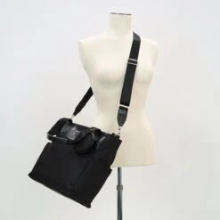 Guess Reistas / Weekendtas - 32 X 44 X 7 Cm - 10 Liter - Eco Gemma - Zwart -Voyago Winkel 1200x1200 2727