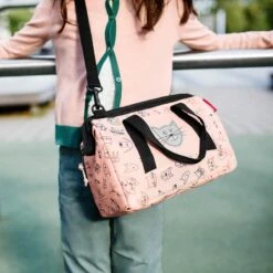 Reisenthel Allrounder XS Kids Reistas Kind - Maat XS - 5L - Cats&Dogs Rose Roze -Voyago Winkel 1200x1200 2732