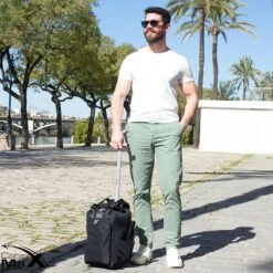 CabinMax Narvik Wieltas - Ryanair Reistas Op Wielen - Handbagage 20L - 40x20x25cm - Zwart -Voyago Winkel 1200x1200 3002