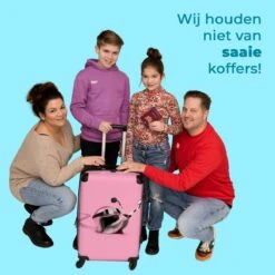 NoBoringSuitcases.com® Koffer Groot - Slak - Roze - Meisjes - Racen - Trolley Koffer Met TSA-slot - Met Wielen - 90 Liter - Reiskoffer - 66 Cm -Voyago Winkel 1200x1200 301