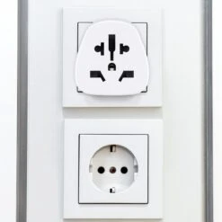 Kwmobile Reisstekker UK Naar EU – Geschikt Voor Stopcontacten Type C, E En F - Set Van 2 Stuks - Reisadapters - Wit -Voyago Winkel 1200x1200 3265