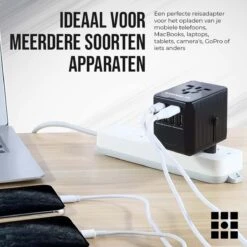AV Travels Universele Wereldstekker - Internationale Reisstekker Voor 150+ Landen - USB Type C & USB Poorten - Reisstekker Engeland & Amerika - 2000 Watt -Voyago Winkel 1200x1200 3344