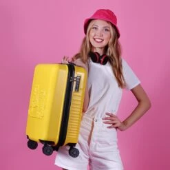 Biggdesign Cats Handbagage - Koffer - Reiskoffer - Geel - Klein -Voyago Winkel 1200x1200 34