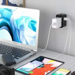 TenTravel Universele Wereldstekker + Etui - USB-C En 4 USB Poorten - 170+ Landen - 2000W - Internationale Reisstekker - O.a. Amerika, Engeland, Italie En Zuid-Afrika - Zwart -Voyago Winkel 1200x1200 3406
