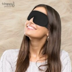 HappyPeanut Traagschuim Slaapmasker - 100% Verduisterend - Vrouwen - Mannen - Oogmasker Slaap - Nachtmasker - Cadeautip - Slaap Masker - Nachtrust - Slaapmaskers -Voyago Winkel 1200x1200 3543