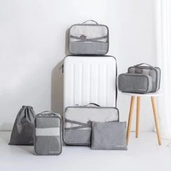 Merkloos Luxe Packing Cubes Set - Uitgebreide 7 Delige Set - Kleding Organizer Voor Koffer En Backpack - Bagage Organizers Voor Kleding - Ondergoed - Schoenen - Elektronica - Waszak - Grijs -Voyago Winkel 1200x1200 3814