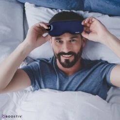 Boostiv Pulse Slaapmasker - Slaapmasker Vrouwen - Pulse & Verwarmend - Oogmasker Slaap - Traagschuim Slaapmasker 25 Boostiv Pulse Slaapmasker - Slaapmasker Vrouwen - Pulse & Verwarmend - Oogmasker Slaap - Traagschuim Slaapmasker -Voyago Winkel 1200x1200 3862