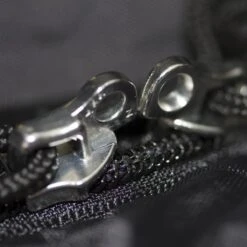 LOWLAND OUTDOOR Raincover Flightbag - Waterdicht PU-Oxford Nylon <85 Liter - 304gr 19 LOWLAND OUTDOOR Raincover Flightbag - Waterdicht PU-Oxford Nylon <85 Liter - 304gr -Voyago Winkel 1200x1200 3996