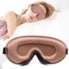 Merkloos Slaapmasker Voor Wimperextensions - 100% Ademend En Verduisterend - Met Hoge Kwaliteit Memory Foam - Inclusief Gratis Oordoppen - Oudroze Zalmkleurig 3D Masker Voor Wimper Extension - Slapen Met Wimpers - Slapen Met Wimpersextensions -Voyago Winkel 1200x1200 4284