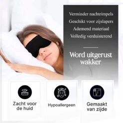 SIMIA™ Premium Zijden Slaapmasker + Opbergzakje - 100% Verduisterend Oogmasker - Verstelbaar - Blinddoek - Zijdezacht - Anti-Rimpel - Cadeau Tip - Zwart -Voyago Winkel 1200x1200 4308