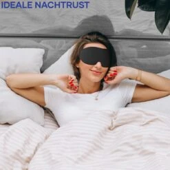 MW® - Slaapmasker - Oogmasker Slaap - Heren En Vrouwen - Zijde Stof - 100% Verduisterend - Verstelbaar - Incl. Slaap Oordopjes -Voyago Winkel 1200x1200 4379