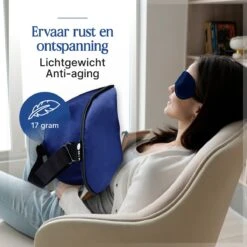 SIMIA™ Premium Zijden Slaapmasker + Opbergzakje - 100% Verduisterend Oogmasker - Verstelbaar - Blinddoek - Zijdezacht - Anti-Rimpel - Cadeau Tip - Marine Blauw -Voyago Winkel 1200x1200 4391