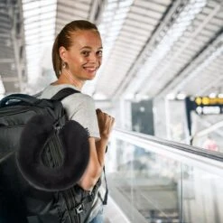 TRVLMORE Nekkussen - Reiskussen Voor Vliegtuig En Auto - U Vorm - Memory Foam - Zwart 15 TRVLMORE Nekkussen - Reiskussen Voor Vliegtuig En Auto - U Vorm - Memory Foam - Zwart -Voyago Winkel 1200x1200 4599