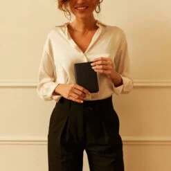 SUITSUIT - Black Gold - Special Edition - Paspoorthoesje -Voyago Winkel 1200x1200 4773