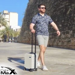 CabinMax Handbagage Koffer - Trolley 30L - Harde Reiskoffer - 45x36x20cm - Lichtgewicht - Groot Capaciteit - Wit -Voyago Winkel 1200x1200 946