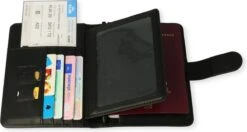 Casemania Paspoort Hoes - Paspoorthouder - Luxe Beschermhoes Voor Paspoort & Kaarthouder - Zwart -Voyago Winkel 1200x640