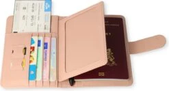 Casemania Paspoort Hoes - Paspoorthouder - Luxe Beschermhoes Voor Paspoort & Kaarthouder - Roze -Voyago Winkel 1200x646 2