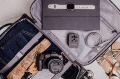 Verbatim UTA-04 Universal Travel Adapter With -Voyago Winkel 1200x799 27