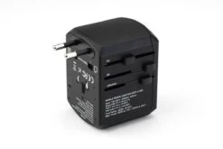 DistinQ Universele Wereldstekker, 1x USB C En 3x USB - Zwart -Voyago Winkel 1200x800 156