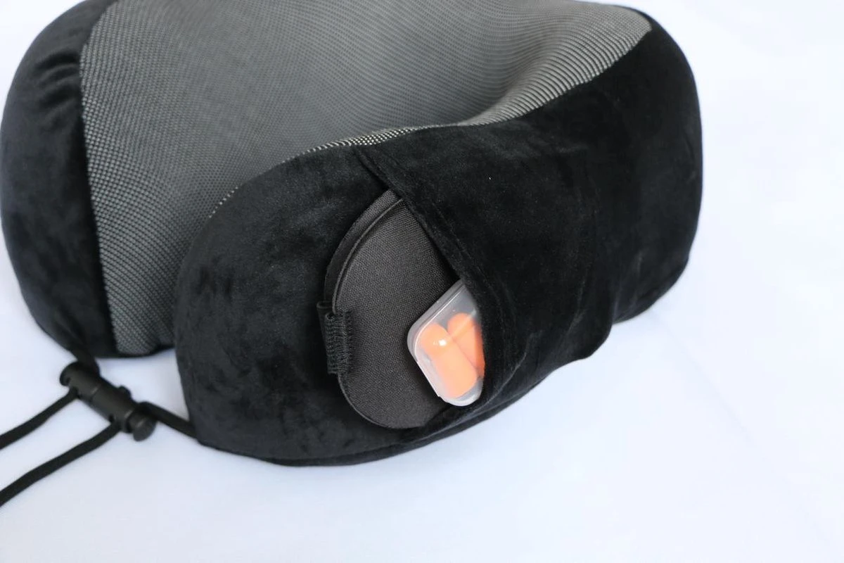 Memory Foam Nekkussen Inclusief Slaapmasker & Oordopjes - Reiskussen - Vliegtuig Kussen - Travel Pillow : Zwart 8 Memory Foam Nekkussen Inclusief Slaapmasker & Oordopjes - Reiskussen - Vliegtuig Kussen - Travel Pillow : Zwart - Afbeelding 6