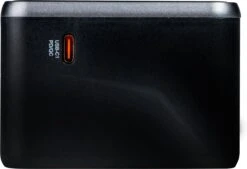 Verbatim UTA-04 Universal Travel Adapter With -Voyago Winkel 1200x821 5