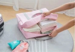 Merkloos Opvouwbare Reistas Beige - Opbergtas - Weekendtas - Reistas Voor Handbagage - Opvouwbare Reistassen Dames - Reistas Voor Op Koffer - Dames Tas - Damestas - Tas Voor Reizen - Sporttas -Voyago Winkel 1200x834 9