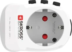 SKROSS - Reisadapter - Europa Naar Wereld - Met Randaarde Stekker (zonder Zwitserland & Italië) + 2xUSB 2400 MA -Voyago Winkel 1200x868 7