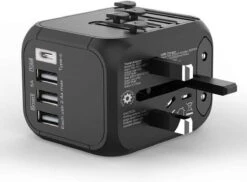 AMS® Universele Wereldstekker Met 1x USB-C En 3x USB Poorten - Reisstekker - Wereldstekker - Internationale Reisstekker Voor 150+ Landen - Reizen - Amerika (USA) - Engeland (UK) - Australië - Azië - Zuid Amerika - Afrika – Reis Adapter En Oplader -Voyago Winkel 1200x883 9