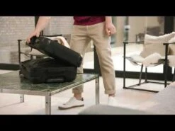 Eastpak TRANZSHELL M Reiskoffer (67 X 42 X 4 Cm) - Black -Voyago Winkel 1200x900