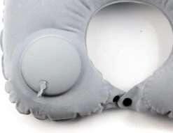 Merkloos Decopatent® Reiskussen - Nekkussen - Automatisch Instellen Op Hardheid - Opblaasbaar -Travel Pillow - Slaapkussen - Vrouwen & Man -Voyago Winkel 1200x929 5
