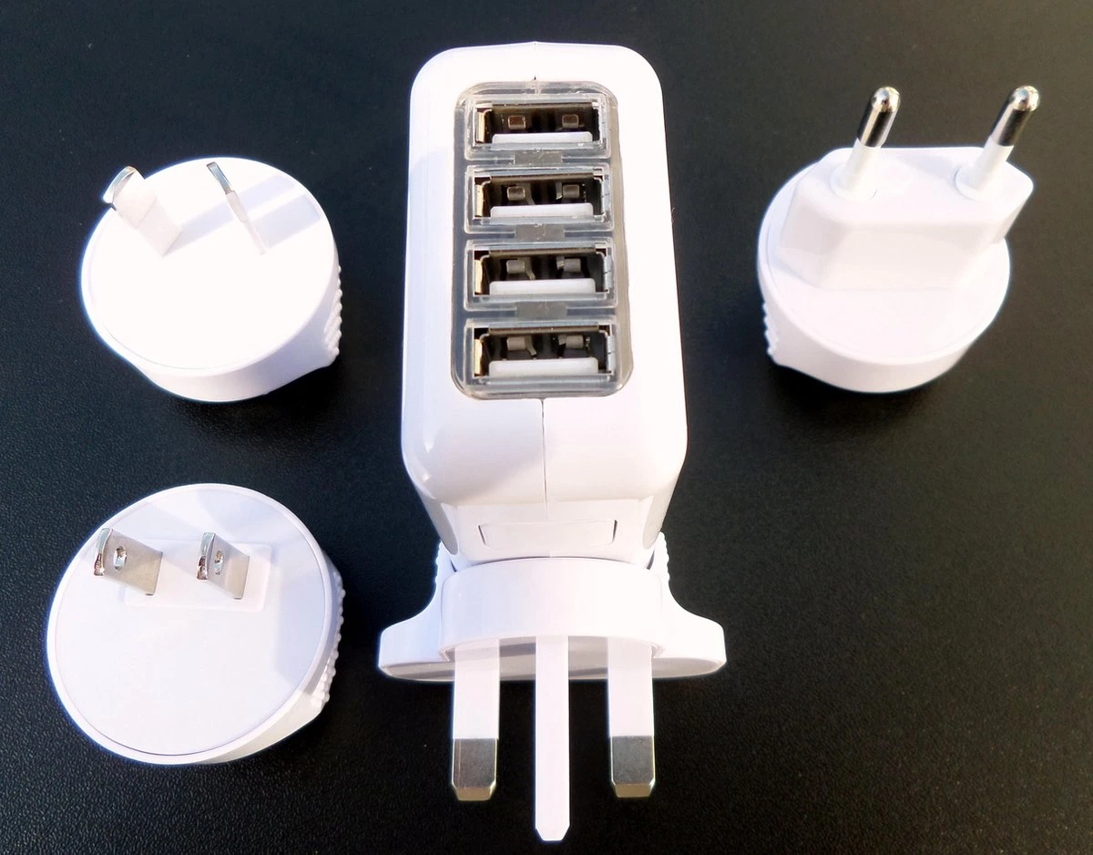 Benson Universele Wereldstekker - USB 4 Uitgangen 1 Stekker / Reis Stekker 6 Benson Universele Wereldstekker - USB 4 Uitgangen 1 Stekker / Reis Stekker - Afbeelding 4