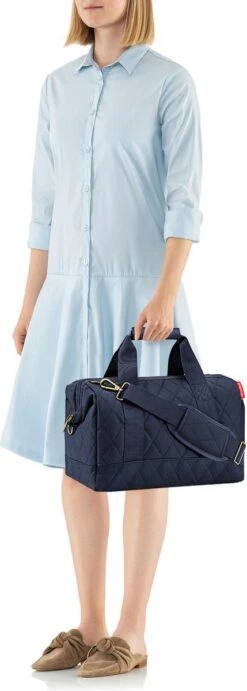 Reisenthel Allrounder M Reistas Sporttas - 18L - Rhombus Midnight Gold Blauw -Voyago Winkel 429x1200 4