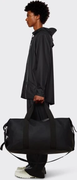 Rains Weekendtas Large 47 Liter - Zwart 5 Rains Weekendtas Large 47 Liter - Zwart -Voyago Winkel 513x1200 8