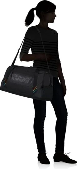 American Tourister Reistas Zonder Wielen - Urban Groove Ug23 Duffle Sport Black -Voyago Winkel 549x1200 5